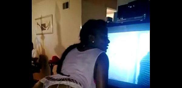  prettyy face twerking with t.v. on
